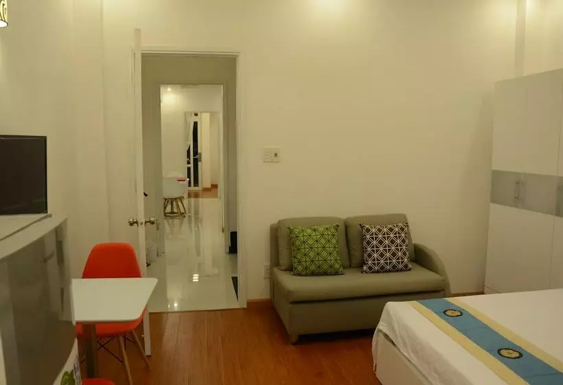 Smiley Apartment 2