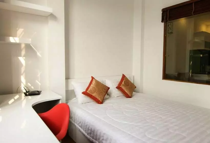 Smiley Apartment 2