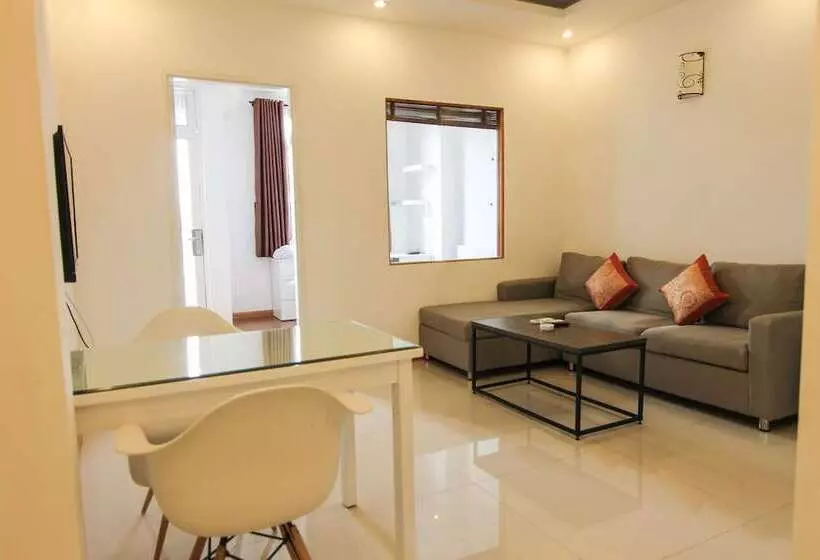 Smiley Apartment 2
