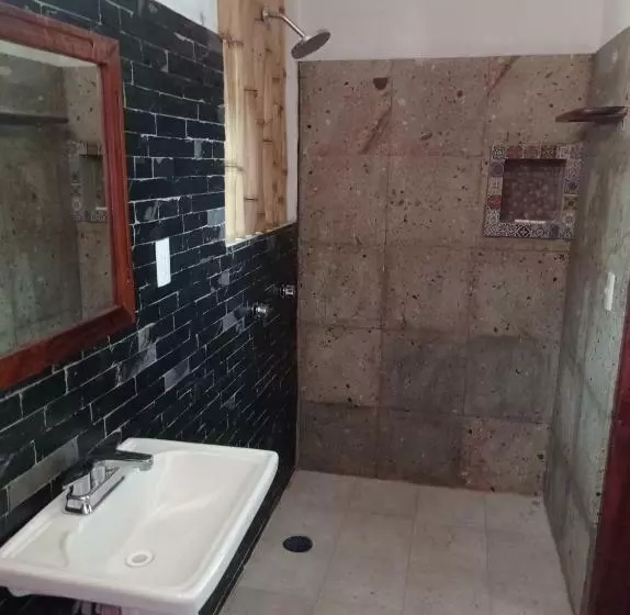 ユースホステル Bungalows Y Cabañas, Las Barracas De La Barra