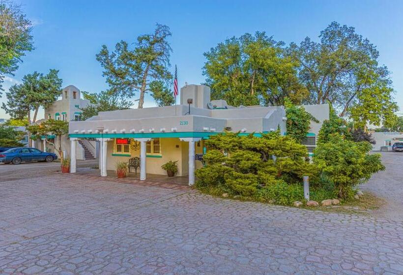 Cornado Motel Nostalgic Adobe Motel