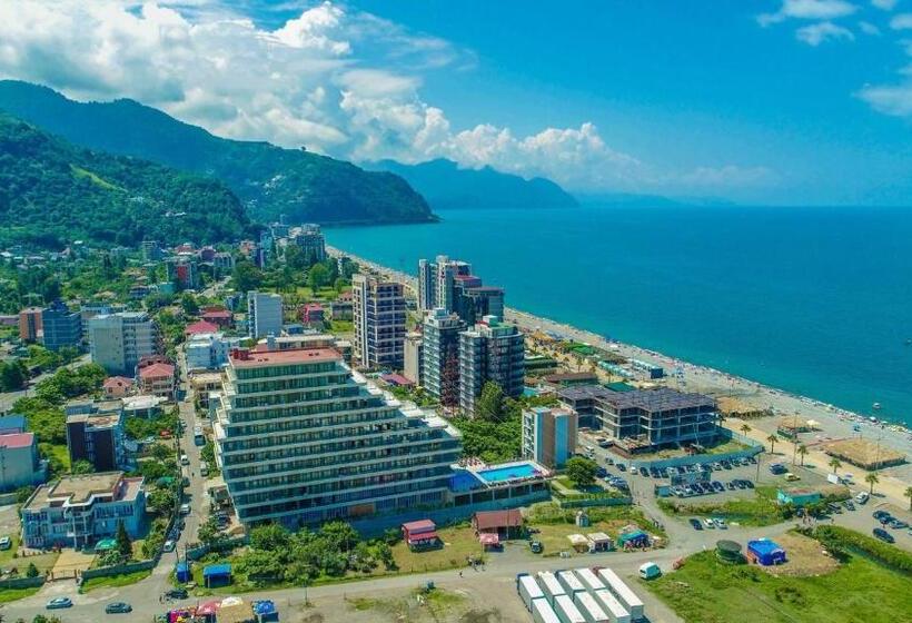 Etta S Sea Front Apt #410