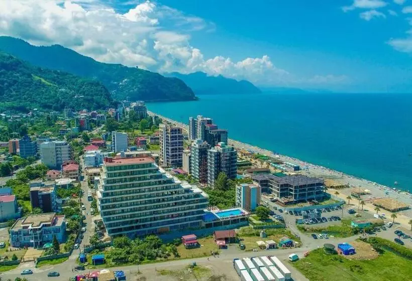 Etta S Sea Front Apt #410