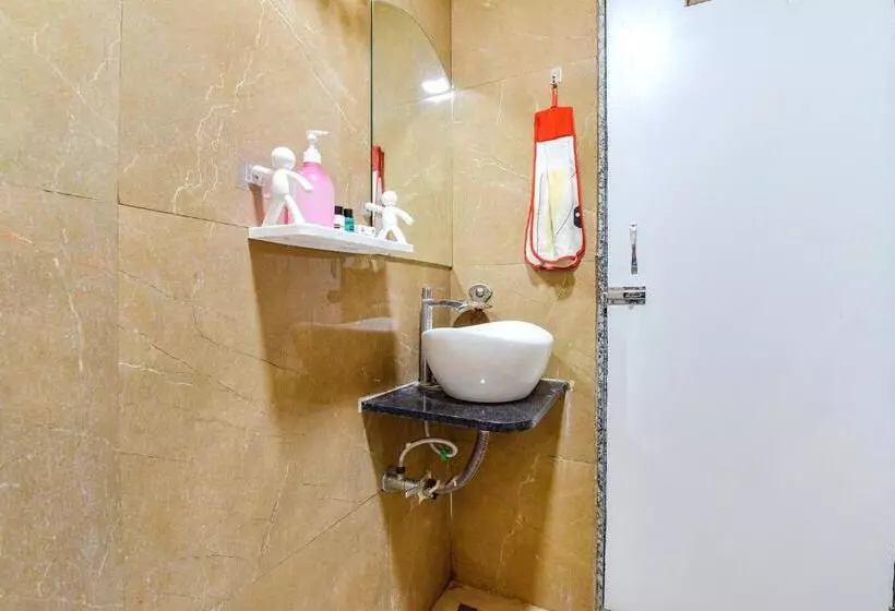 Fabhotel Avadh Palace