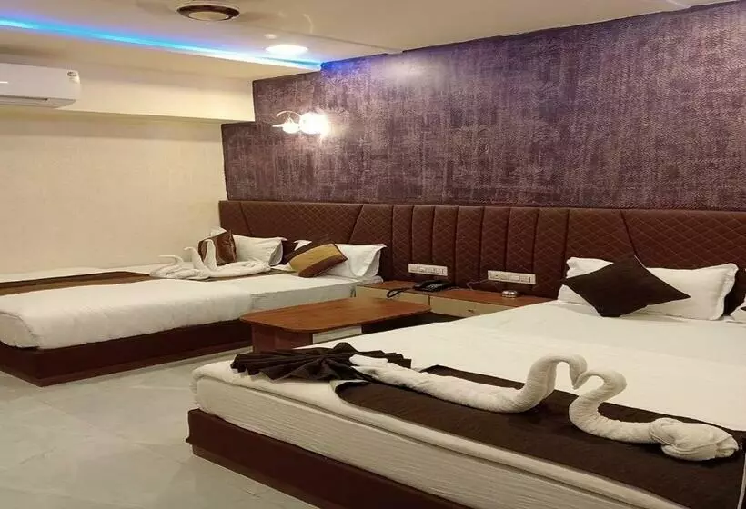 Fabhotel Avadh Palace