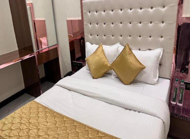 Hotel Orchid Inn,mumbai