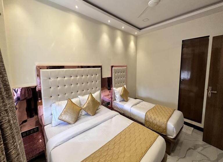 Hotel Orchid Inn,mumbai