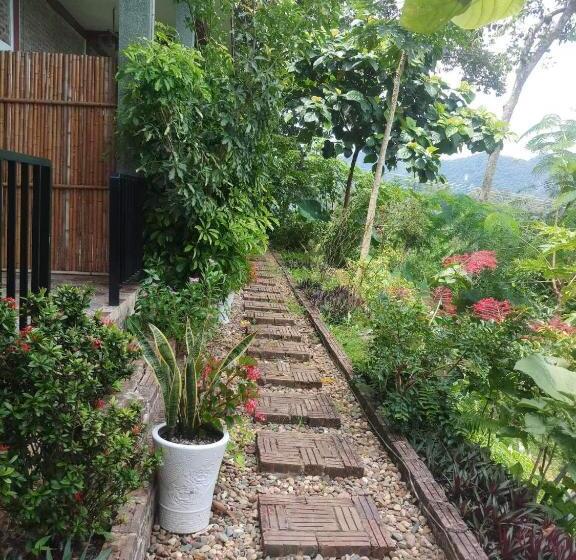 ホテル Homestay Khánh đang