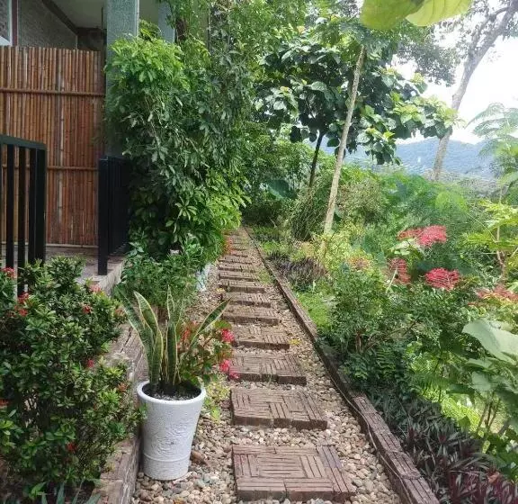 هتل Homestay Khánh đang