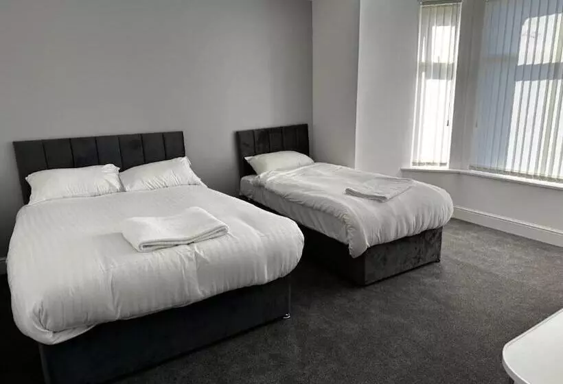 پانسیون Cheetham Hill Guest House