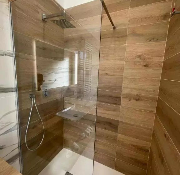 Majatalo Room Corso 219