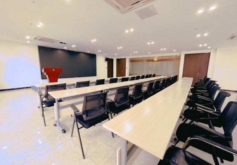 Greentree Eastern Hotel Yiwu International Trade City