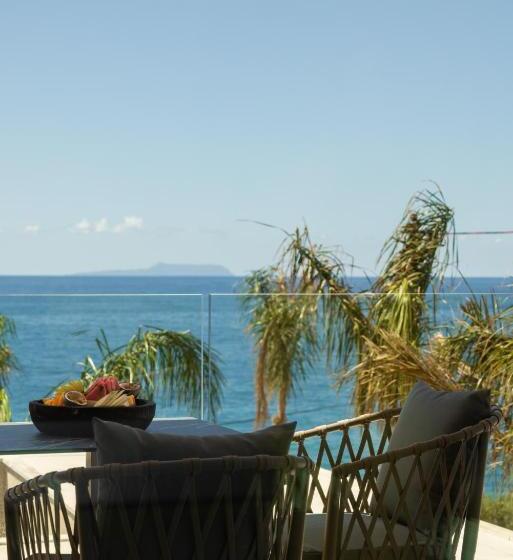 هتل Beyond A Luxury Boutique