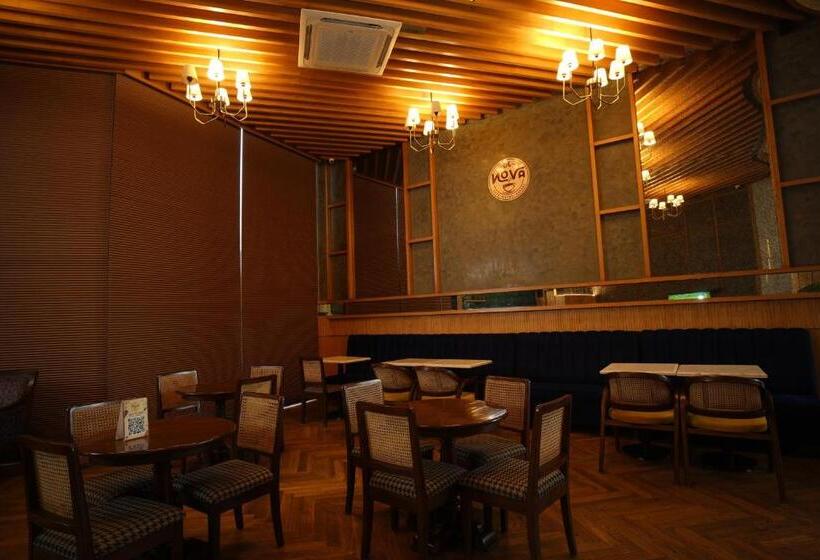 هتل Livbox At Supernova