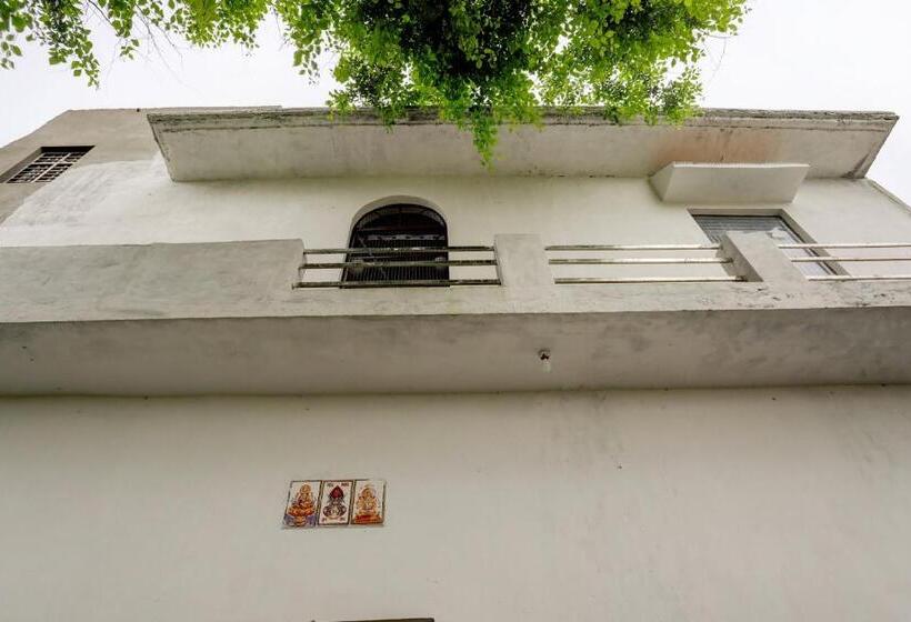 בית מלון כפרי Oyo Sweet Dreams