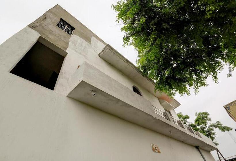 בית מלון כפרי Oyo Sweet Dreams