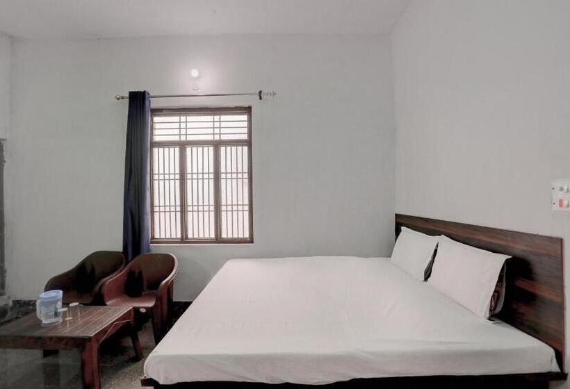 בית מלון כפרי Oyo Sweet Dreams