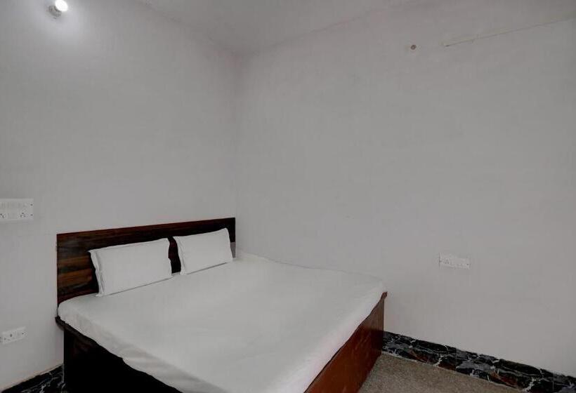 בית מלון כפרי Oyo Sweet Dreams