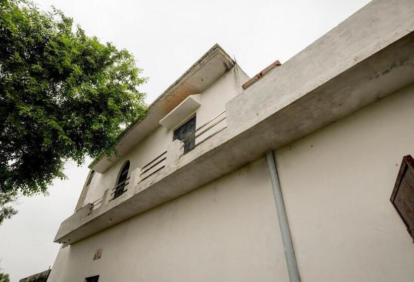 בית מלון כפרי Oyo Sweet Dreams