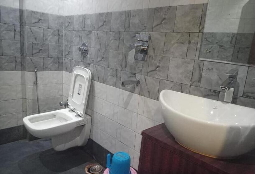 فندق The Brahmaputra