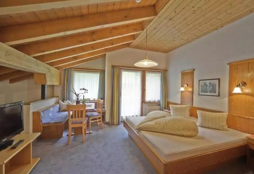 Soliva Hotel & Apartments