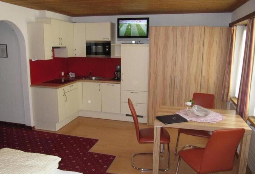 Soliva Hotel & Apartments