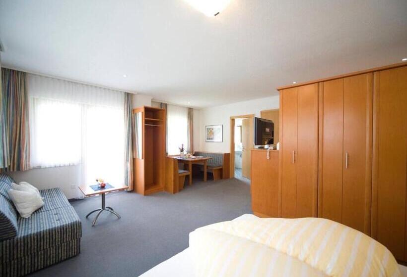 Soliva Hotel & Apartments