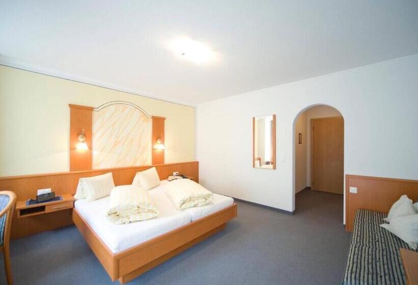 Soliva Hotel & Apartments