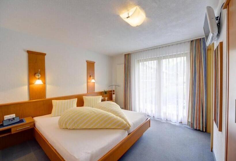 Soliva Hotel & Apartments