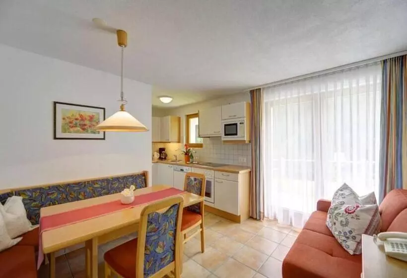 Soliva Hotel & Apartments