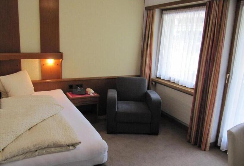 Soliva Hotel & Apartments