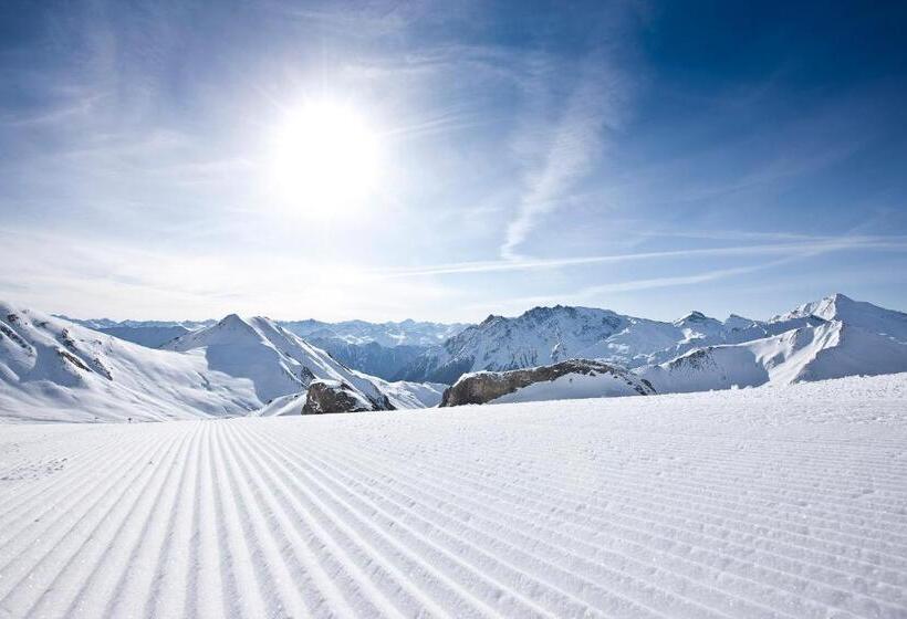 Soliva Hotel & Apartments