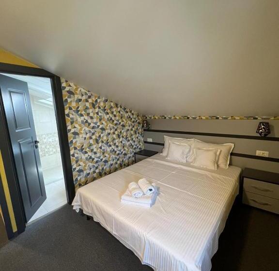 هتل Noblesse Bacău