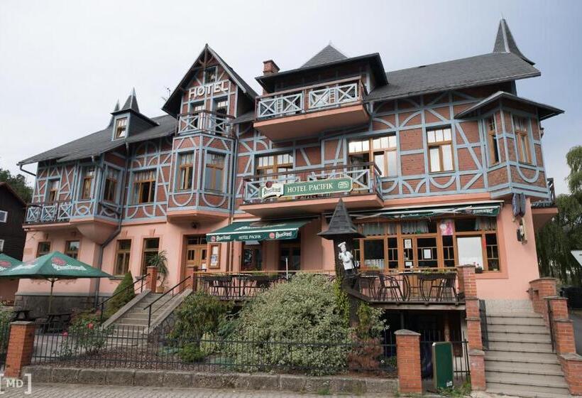 ホテル Pacifik