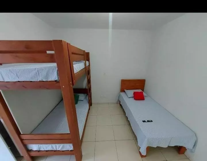 هتل Udi Hostel Hospedaria Economica