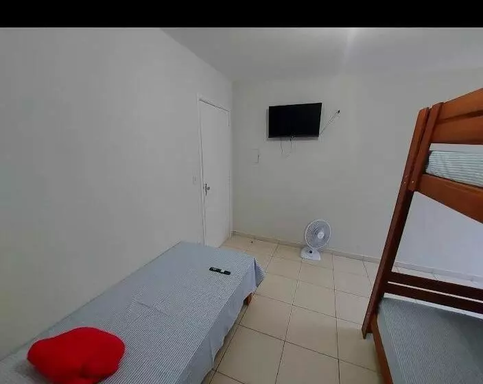 هتل Udi Hostel Hospedaria Economica