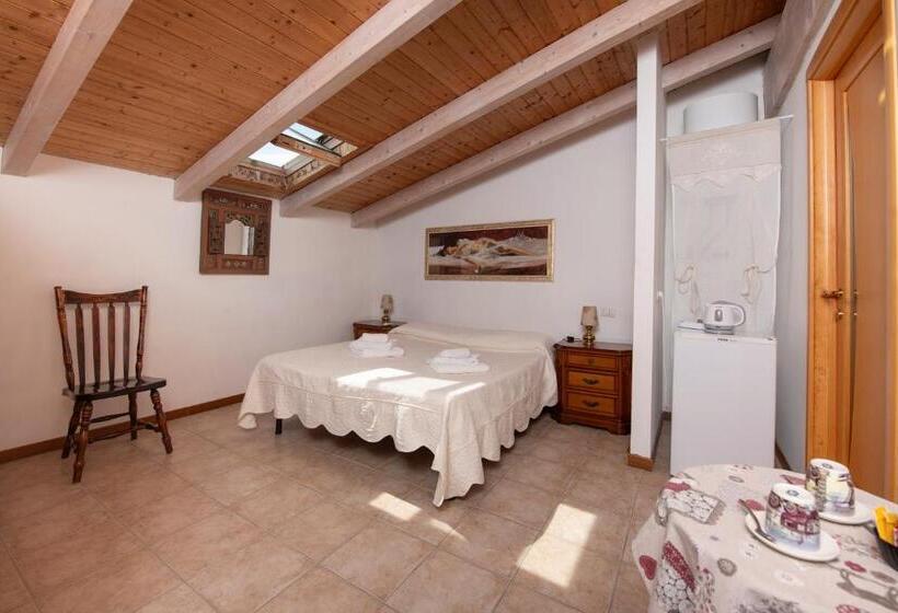 بنسيون 202   Camera Mansardata Tra Le Cinque Terre E Portofino   Residence Cherry House