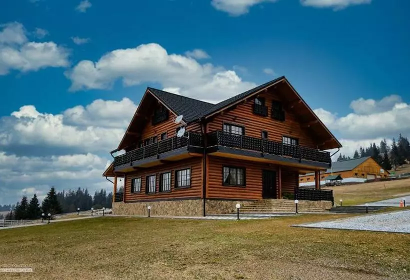 پانسیون Cabana La Fermă