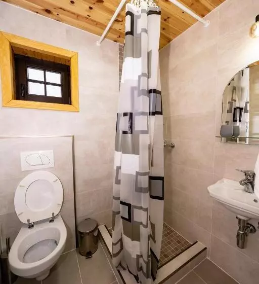 پانسیون Cabana La Fermă