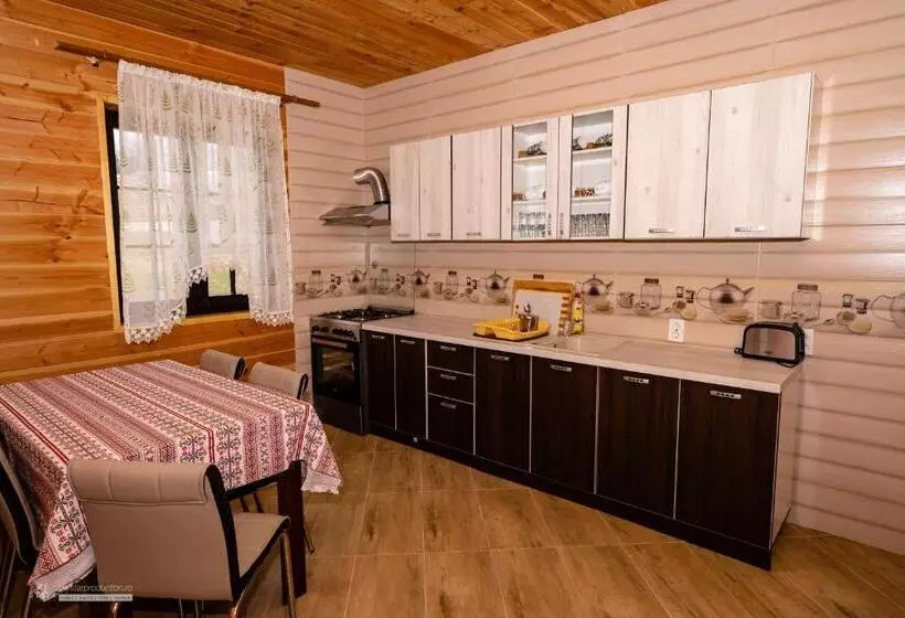 پانسیون Cabana La Fermă
