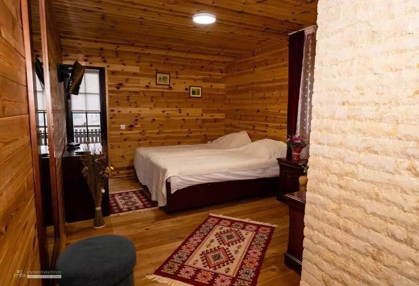 پانسیون Cabana La Fermă