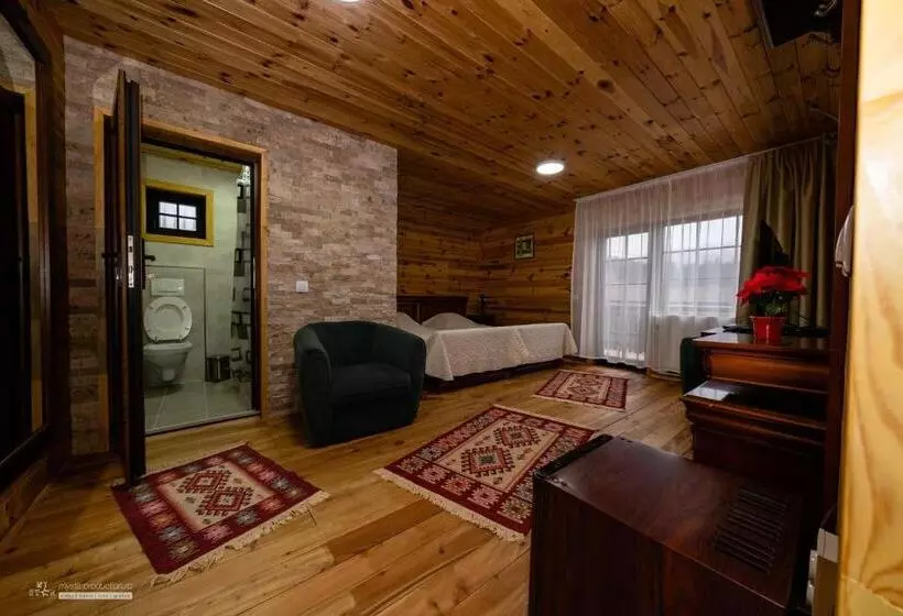 پانسیون Cabana La Fermă