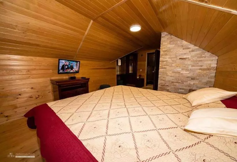 پانسیون Cabana La Fermă