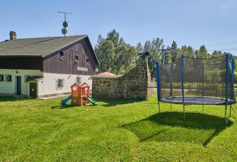 פנסיון Penzion Pod Lesem