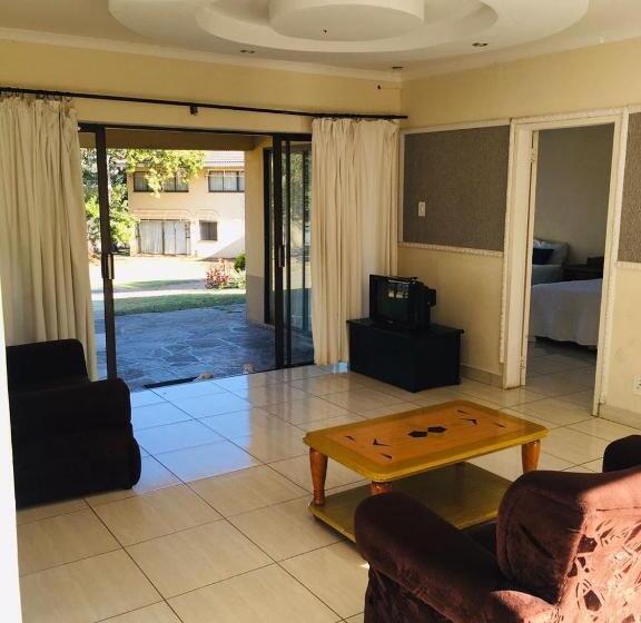 پانسیون Platinum Villa Guest House