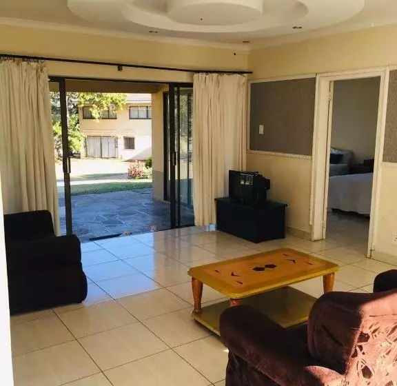 پانسیون Platinum Villa Guest House