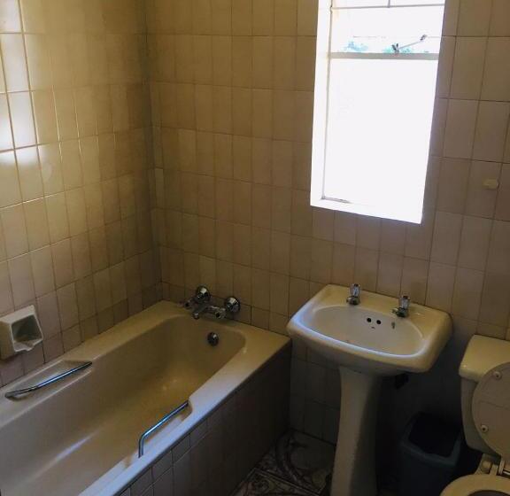 پانسیون Platinum Villa Guest House