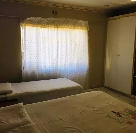 پانسیون Platinum Villa Guest House