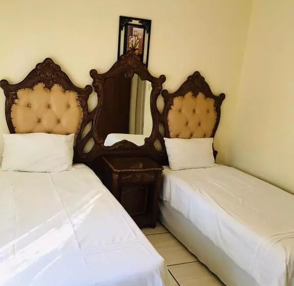 پانسیون Platinum Villa Guest House