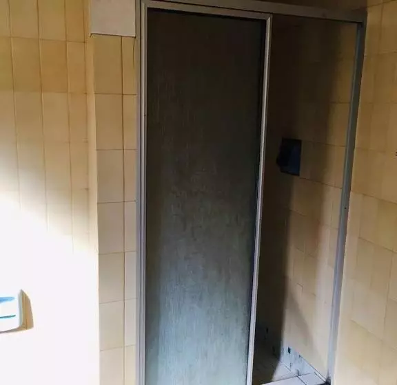 پانسیون Platinum Villa Guest House